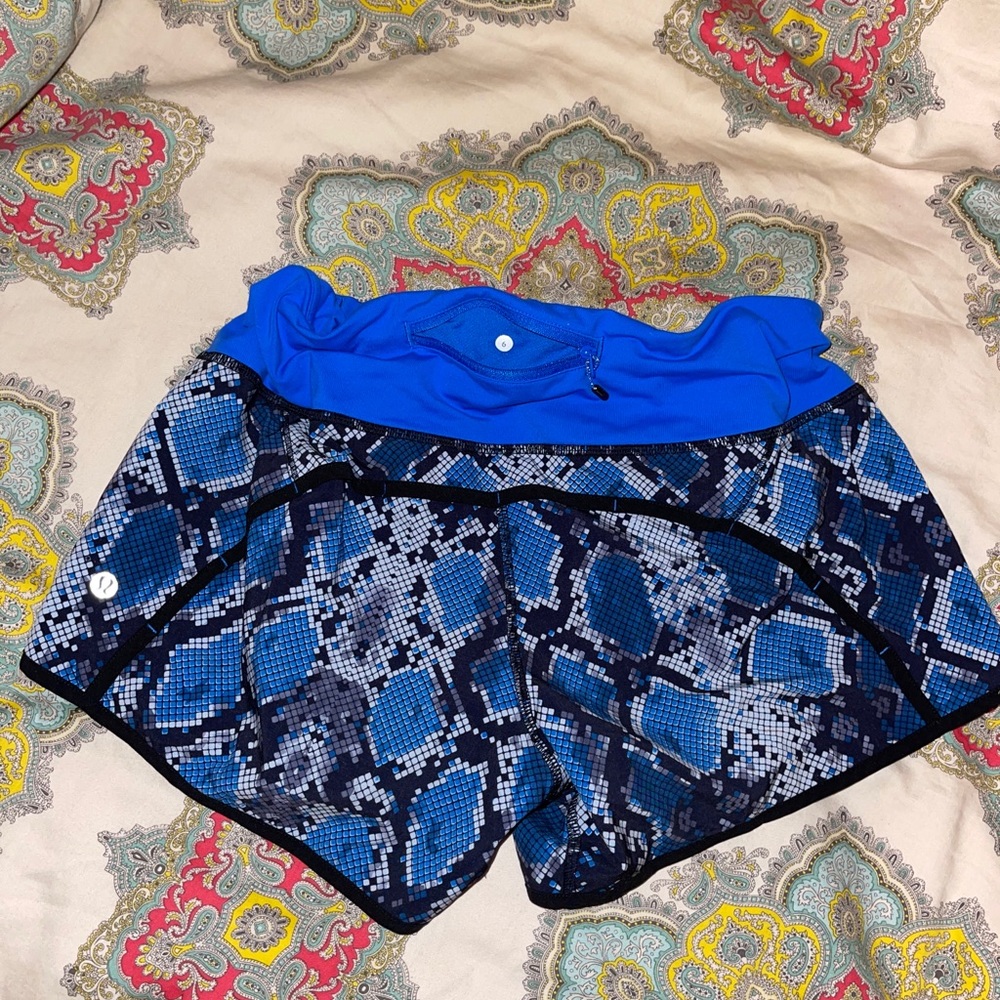 lululemon size 6 shorts